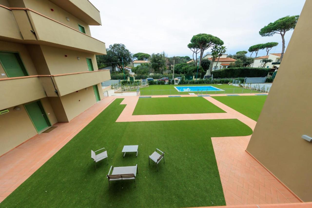 Residence San Francesco Tirrenia Eksteriør billede