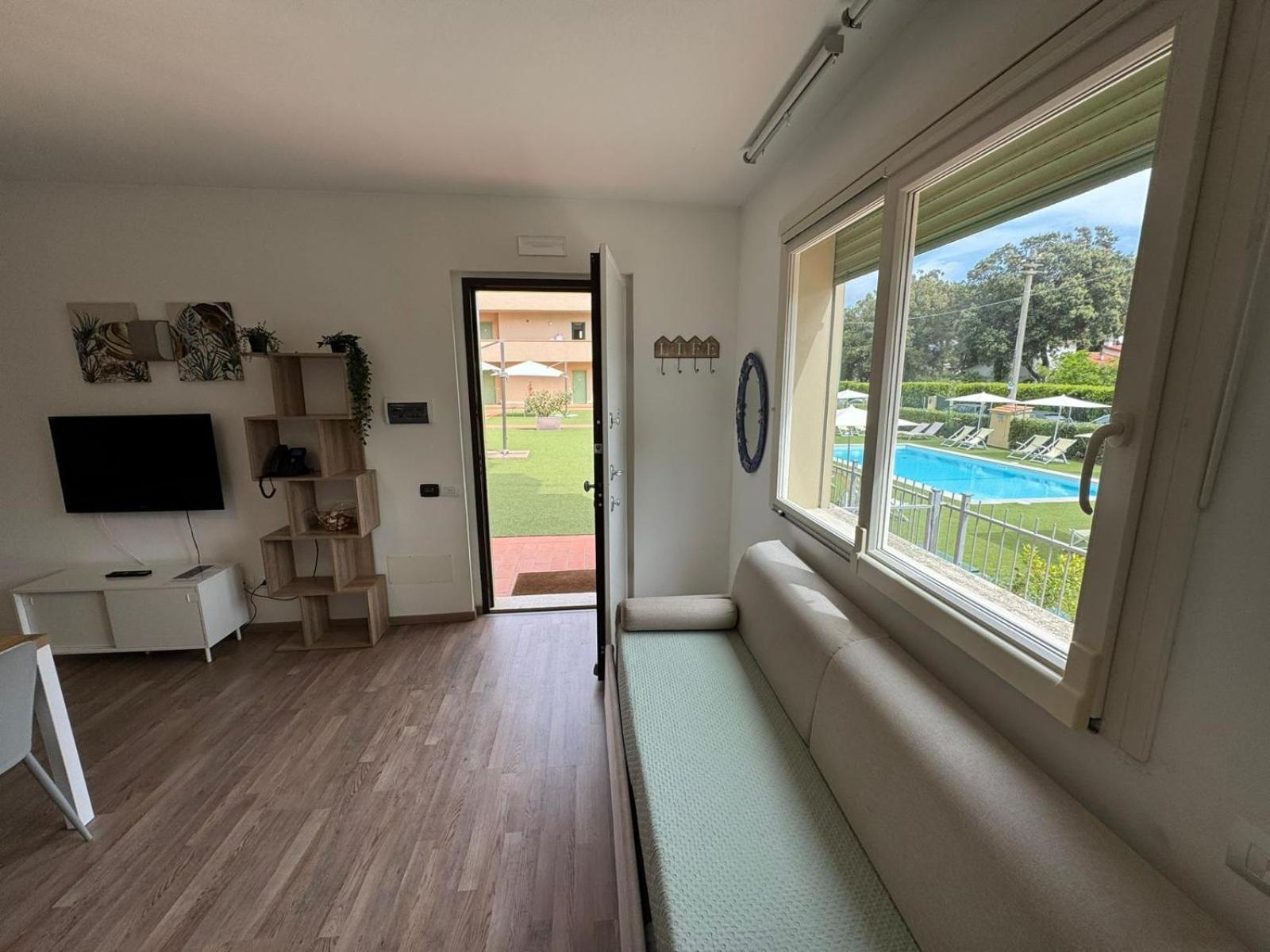 Residence San Francesco Tirrenia Eksteriør billede
